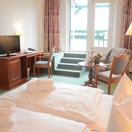 Seehotel 4* Στέρνμπεργκ
