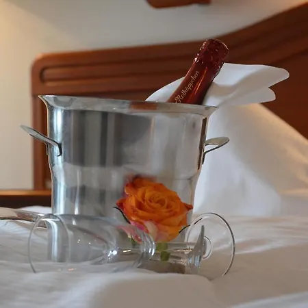 Ξενοδοχείο Seehotel 4*